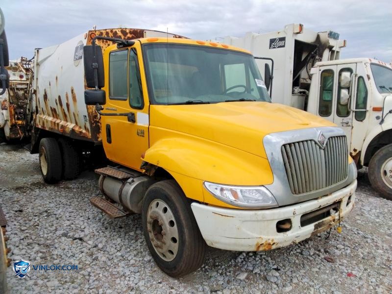 2005 INTERNATIONAL 4300 REFUSE TRUCK – Lot 55915446 auction photo