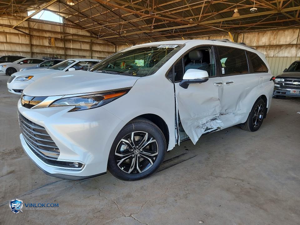 2026 TOYOTA SIENNA PLATINUM 7-PASSENGER – Lot 55927086 auction photo
