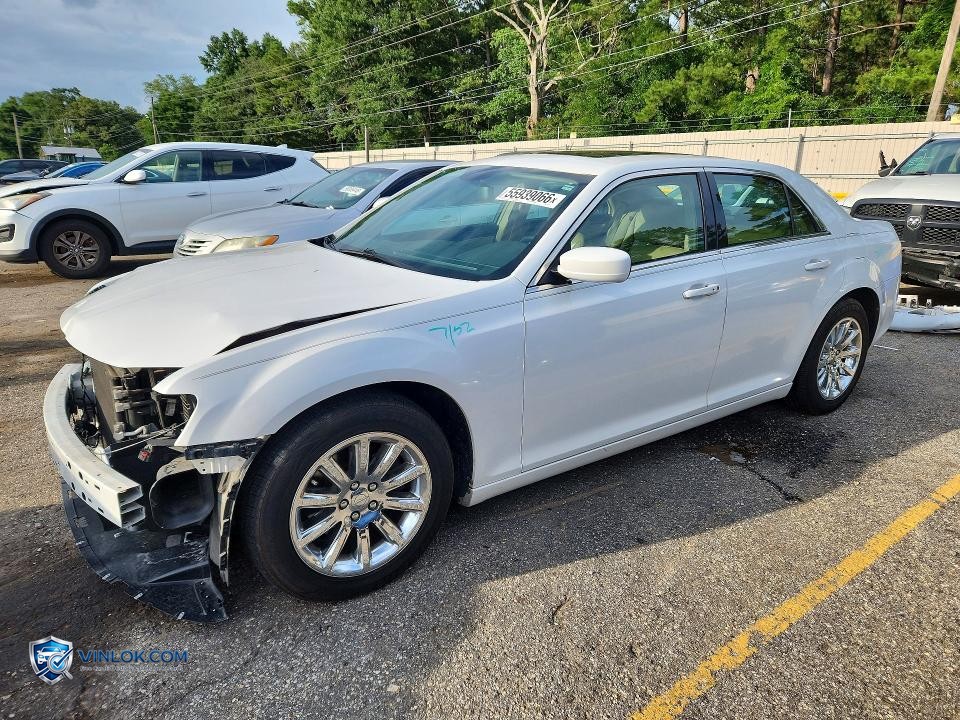 2014 CHRYSLER 300 – Lot 55939066 auction photo