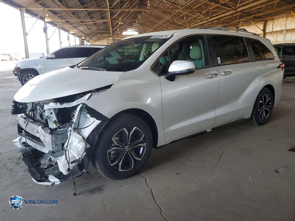 2026 TOYOTA SIENNA PLATINUM 7-PASSENGER – Lot 56059876 auction photo