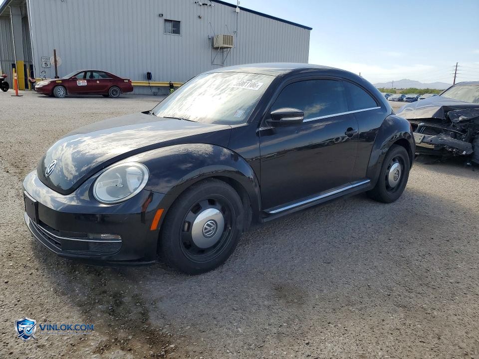 2013 VOLKSWAGEN BEETLE – Lot 56081106 auction photo