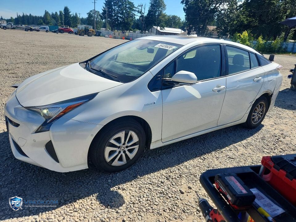 2017 TOYOTA PRIUS THREE – Lot 56409636 auction photo