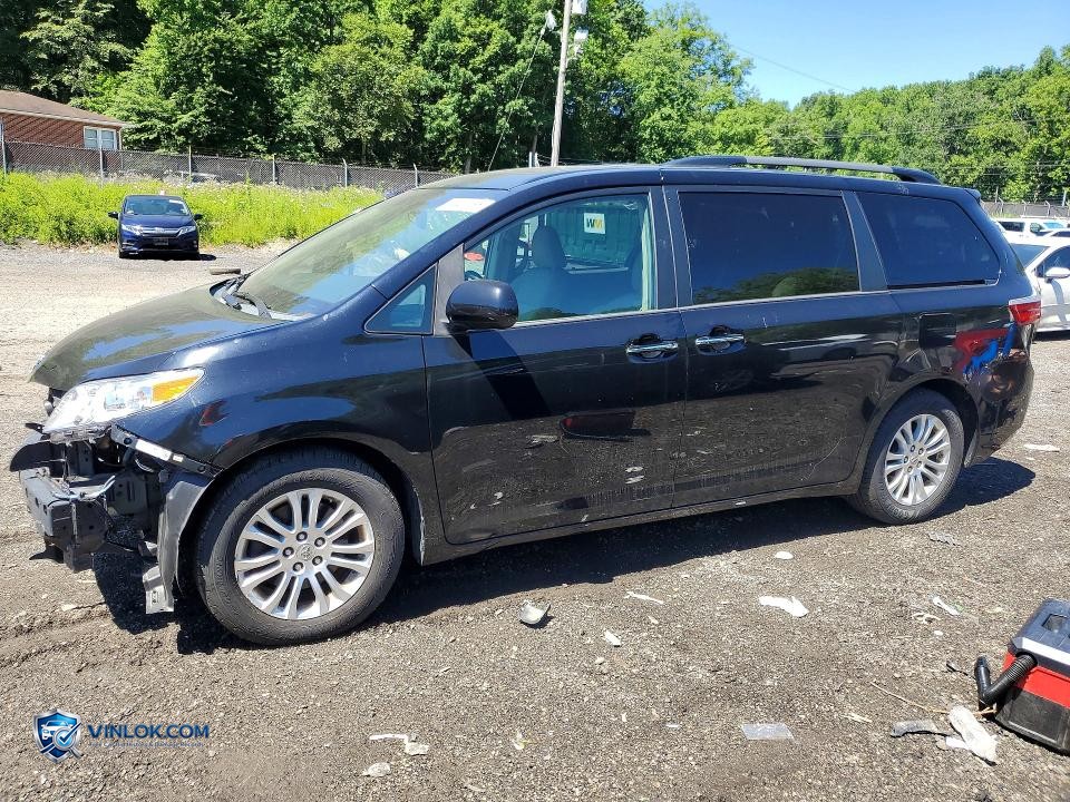 2015 TOYOTA SIENNA XLE 8-PASSENGER – Lot 56432396 auction photo