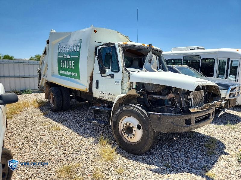 2002 INTERNATIONAL MA025 REFUSE TRUCK – Lot 56437046 auction photo
