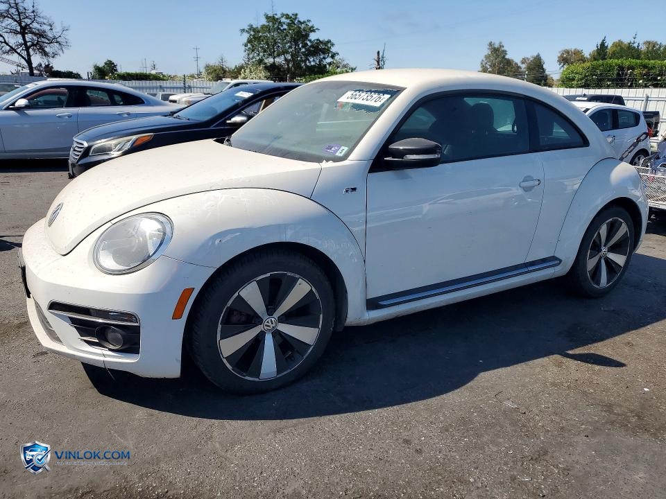 2014 VOLKSWAGEN BEETLE TURBO – Lot 56573576 auction photo
