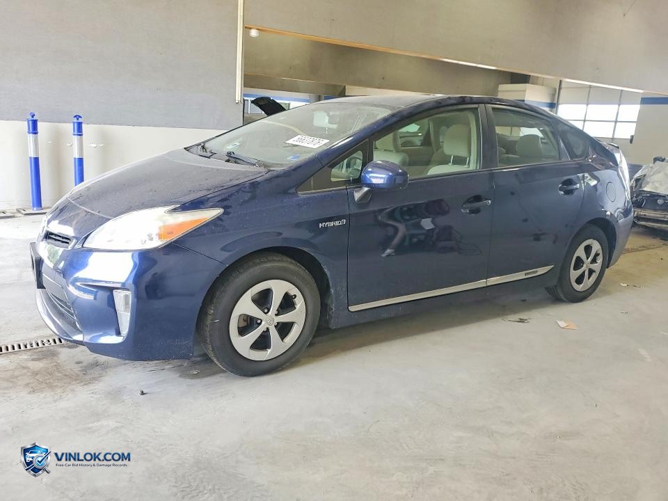 2013 TOYOTA PRIUS TWO – Lot 56637876 auction photo