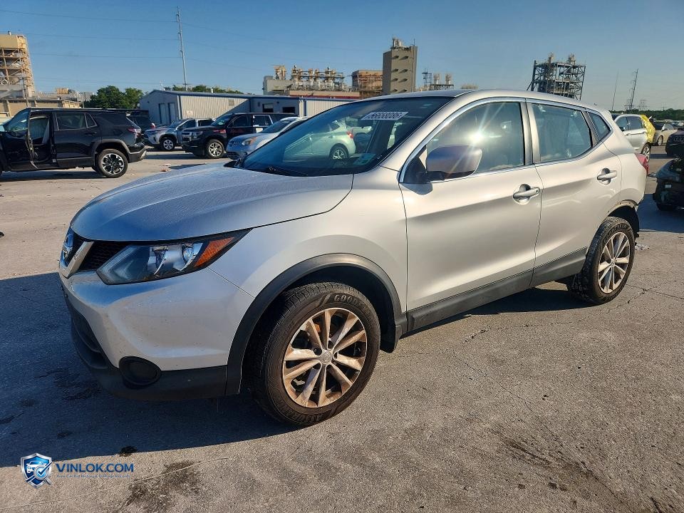 2017 NISSAN ROGUE SPORT S – Lot 56658086 auction photo