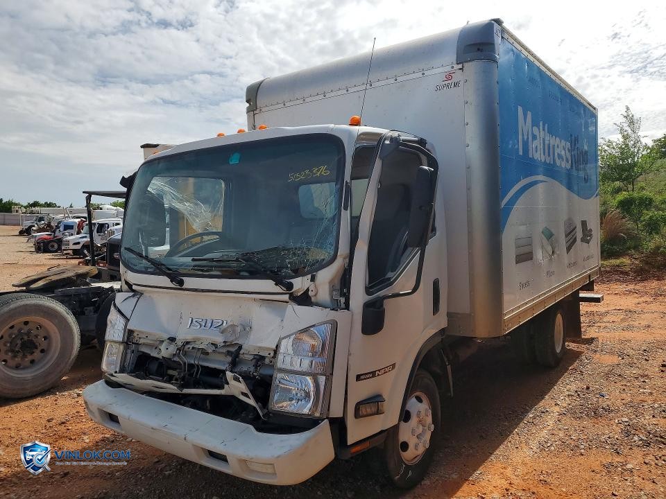 2017 ISUZU NPR - BOX TRUCK – Lot 56693196 auction photo