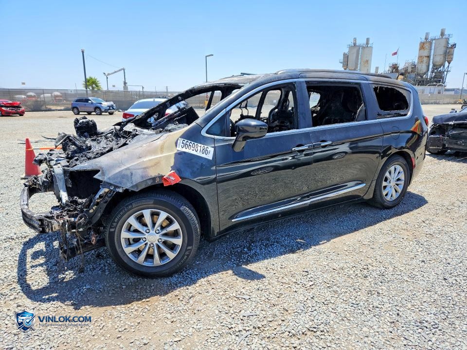 2018 CHRYSLER PACIFICA TOURING L PLUS – Lot 56698186 auction photo