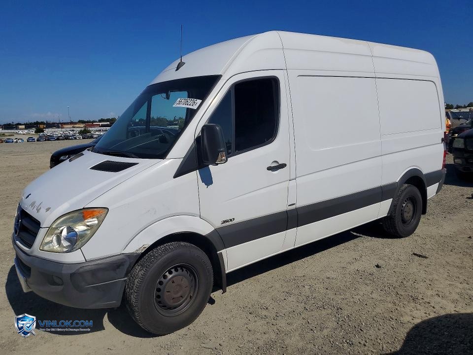 2010 MERCEDES BENZ SPRINTER 2500 DELIVERY VAN – Lot 56706226 auction photo