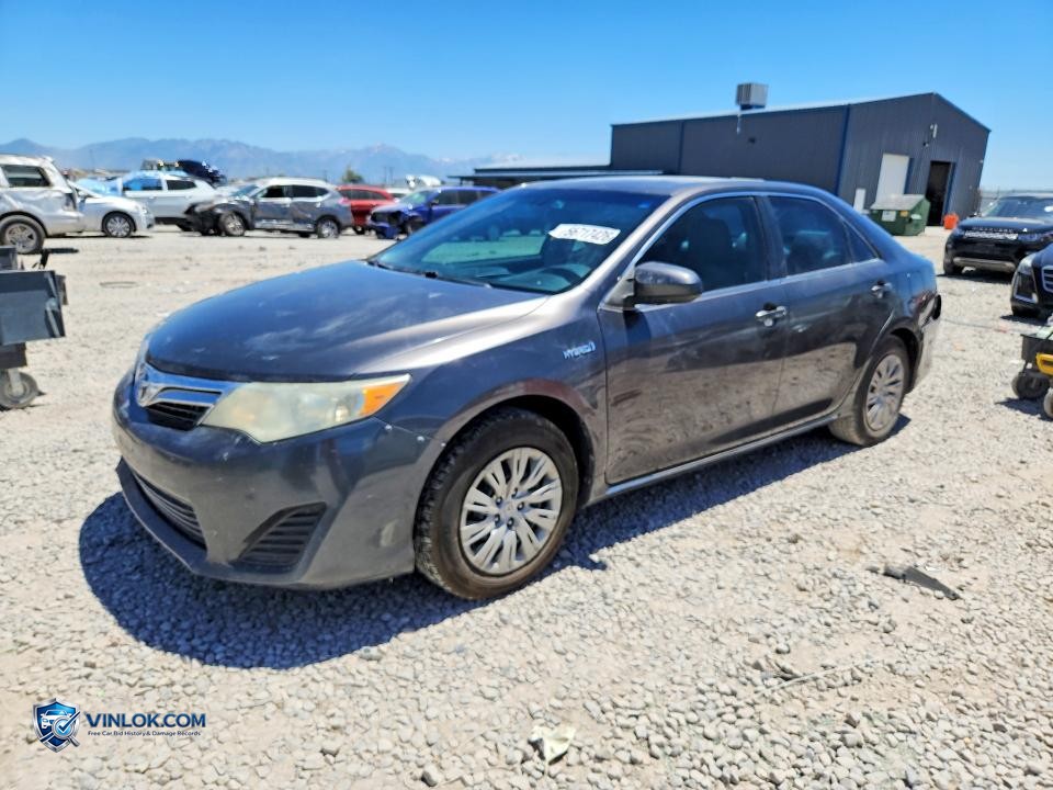 2014 TOYOTA CAMRY HYBRID LE – Lot 56717426 auction photo