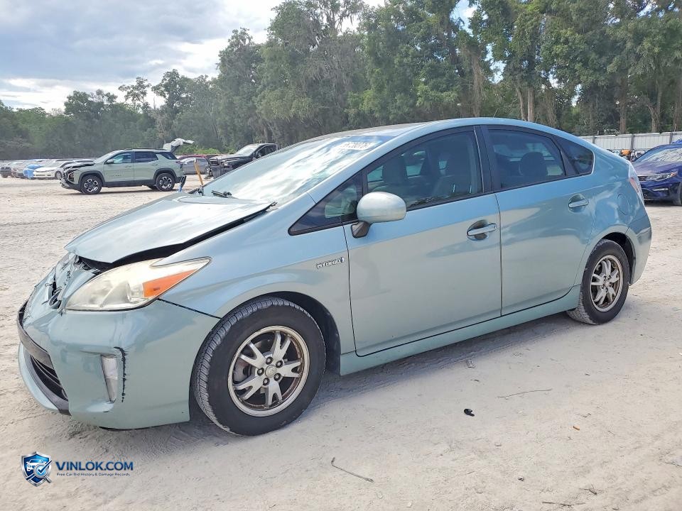 2014 TOYOTA PRIUS THREE – Lot 56720376 auction photo