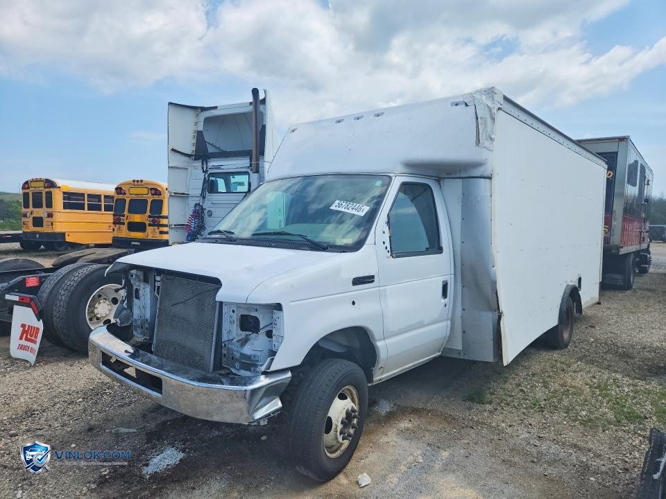 2022 FORD ECONOLINE E350 SUPER DUTY CUTAWAY VAN – Lot 56782446 auction photo