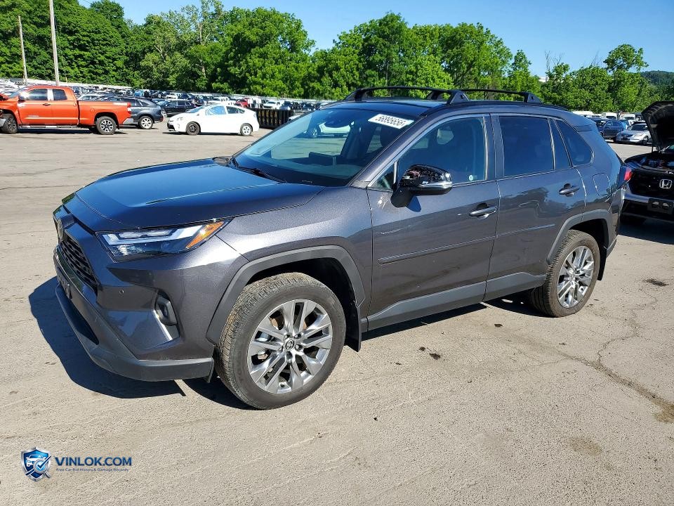 2024 TOYOTA RAV4 XLE PREMIUM – Lot 56895656 auction photo