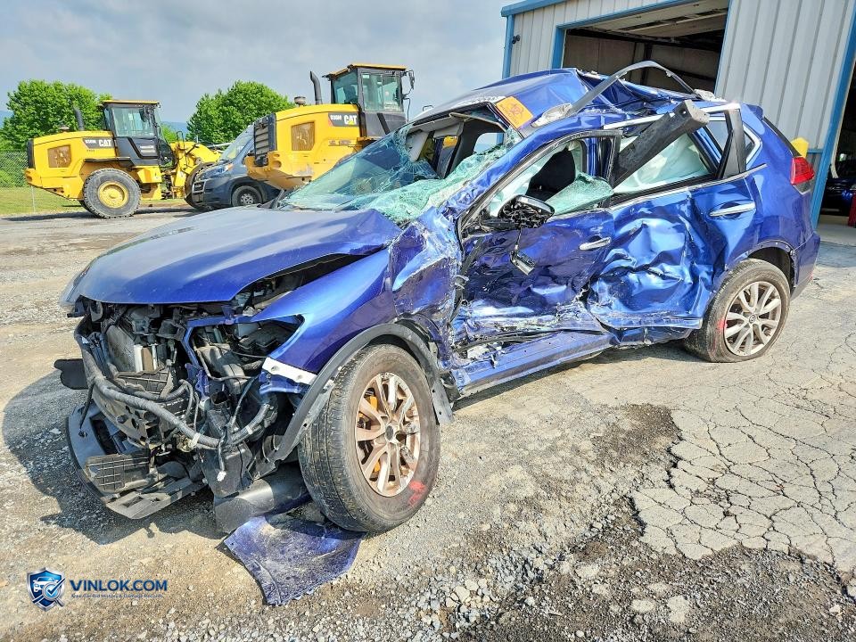 2017 NISSAN ROGUE SV – Lot 56949556 auction photo