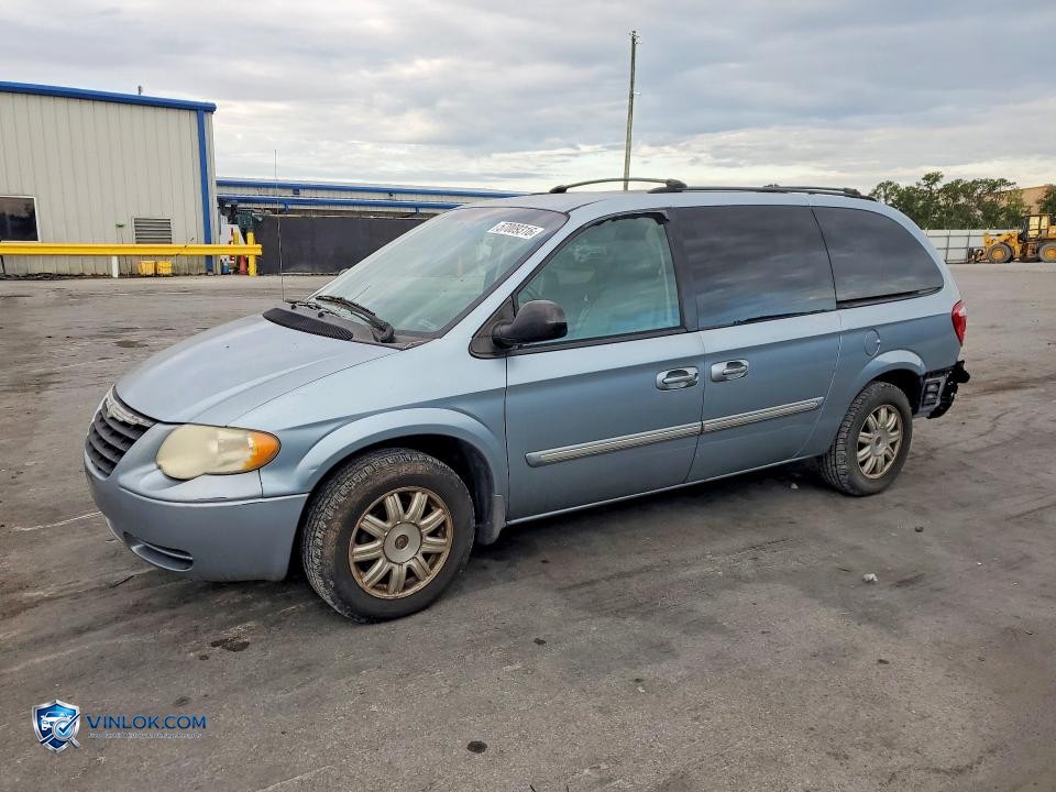 2006 CHRYSLER TOWN & COUNTRY TOURING – Lot 57009316 auction photo