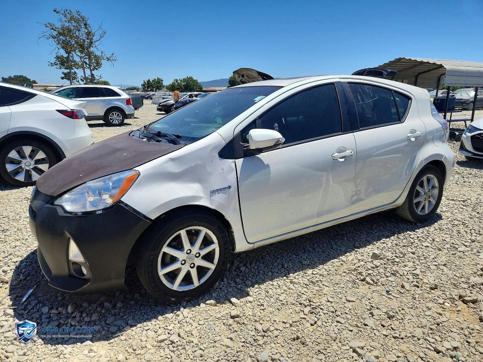 2013 TOYOTA PRIUS C FOUR – Lot 57014416 auction photo