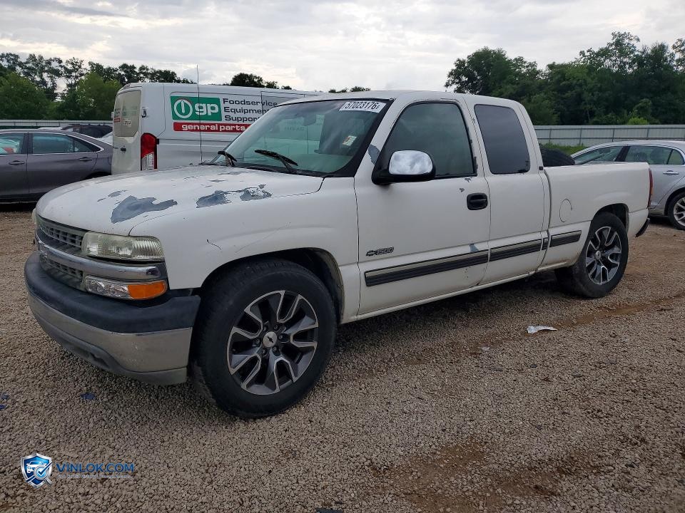 2001 CHEVROLET SILVERADO C1500 – Lot 57023176 auction photo
