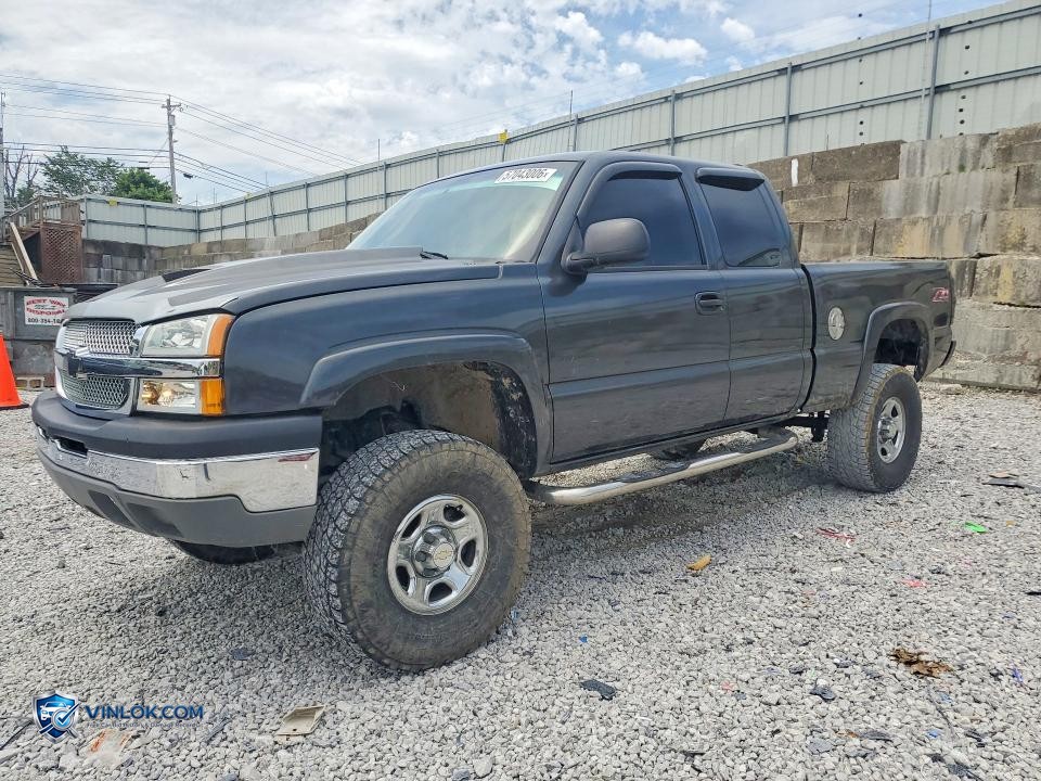 2004 CHEVROLET SILVERADO K1500 – Lot 57043006 auction photo