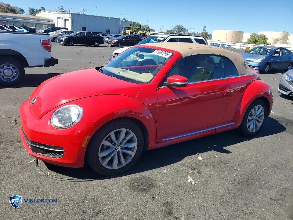 2013 VOLKSWAGEN BEETLE – Lot 57061186 auction photo