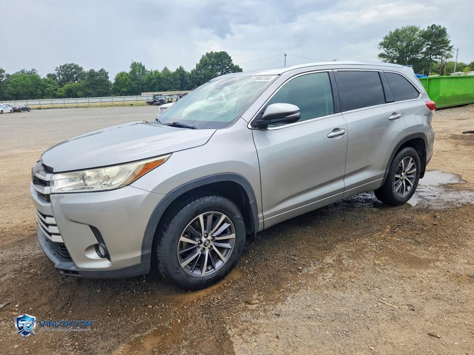 2017 TOYOTA HIGHLANDER XLE – Lot 57064156 auction photo