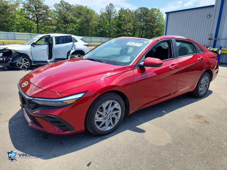 2024 HYUNDAI ELANTRA SEL – Lot 57064386 auction photo