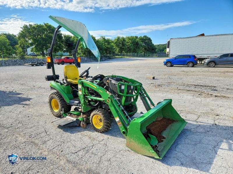 2021 JOHN DEERE 1023E TRACTOR – Lot 57123536 auction photo