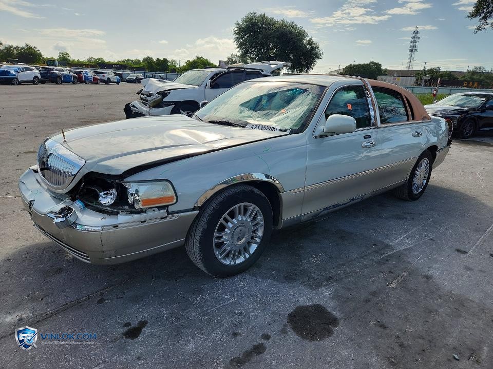 2006 LINCOLN TOWN CAR DESIGNER – Lot 57135206 auction photo