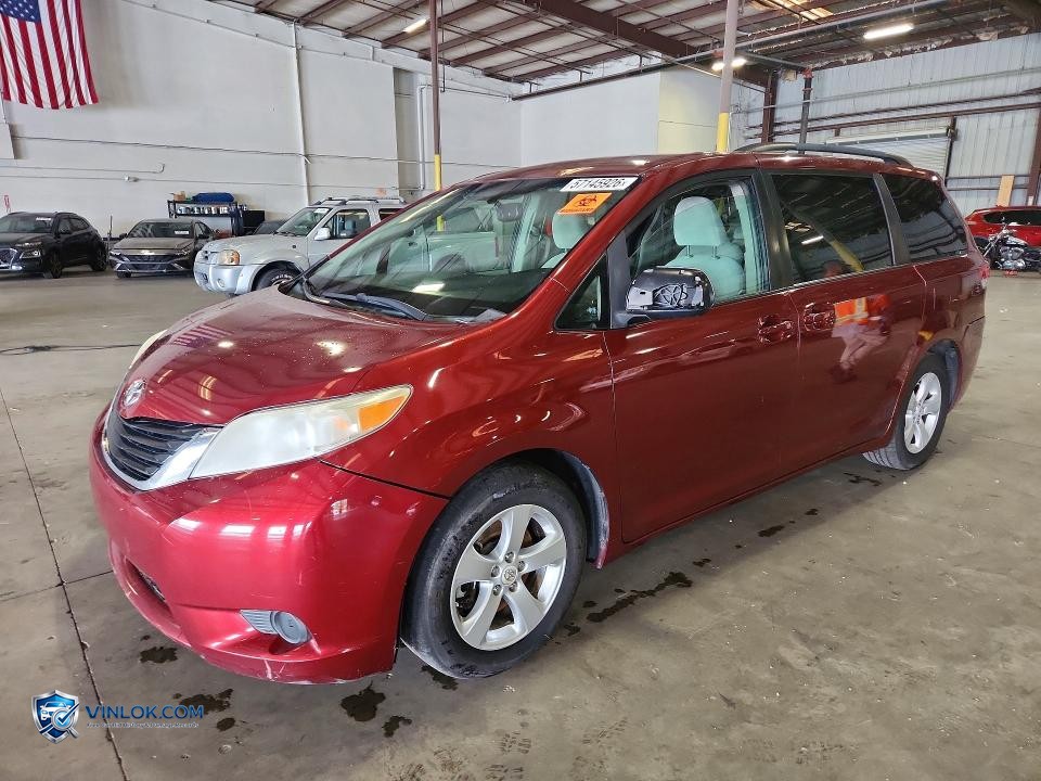 2011 TOYOTA SIENNA LE – Lot 57145926 auction photo