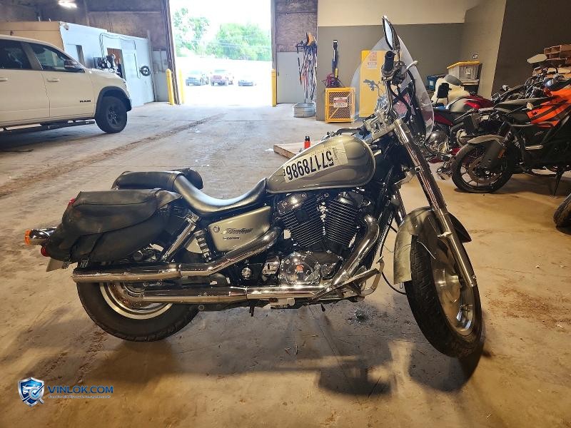 2002 HONDA VT1100 C2 – Lot 57178986 auction photo