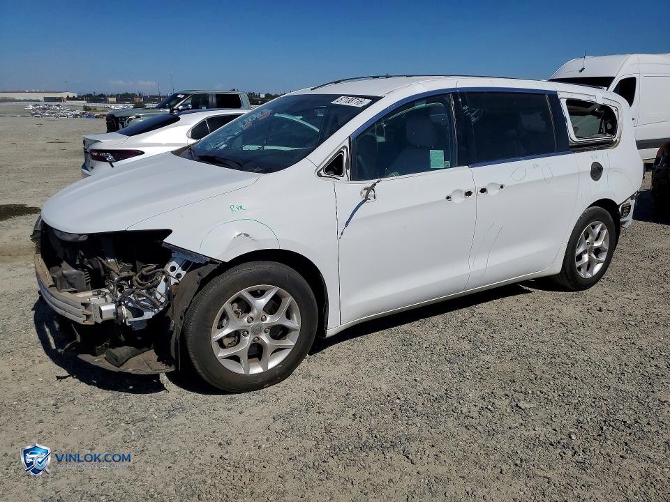 2018 CHRYSLER PACIFICA TOURING PLUS – Lot 57188716 auction photo