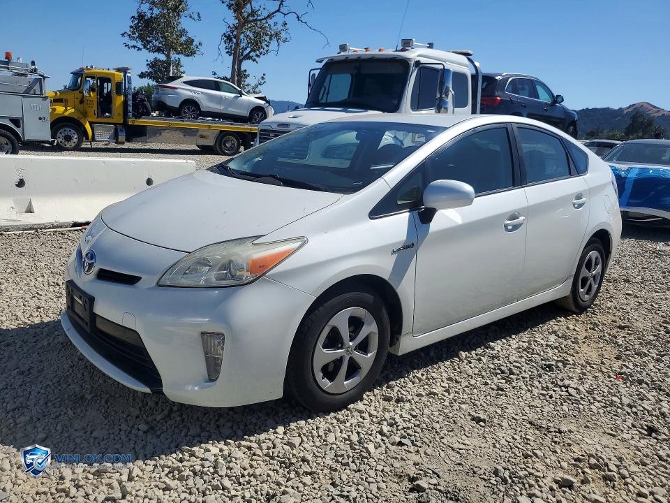 2014 TOYOTA PRIUS THREE – Lot 57191416 auction photo