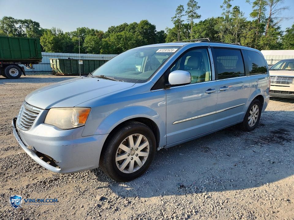 2013 CHRYSLER TOWN & COUNTRY TOURING – Lot 57232526 auction photo