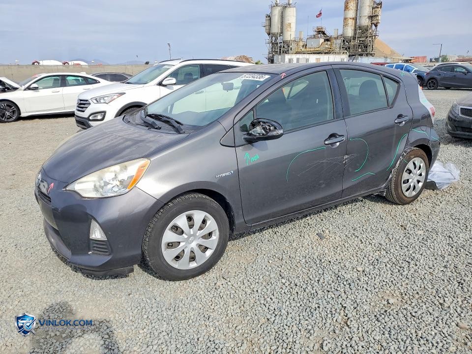2014 TOYOTA PRIUS C TWO – Lot 57234336 auction photo
