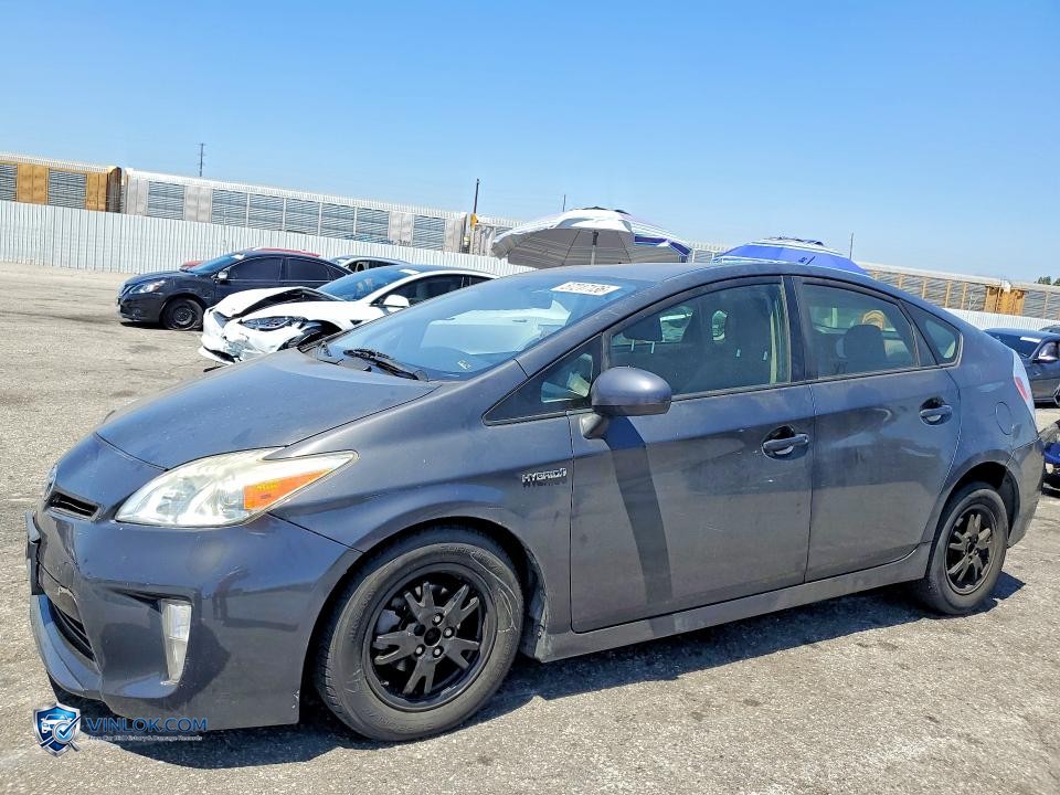 2015 TOYOTA PRIUS TWO – Lot 57247136 auction photo