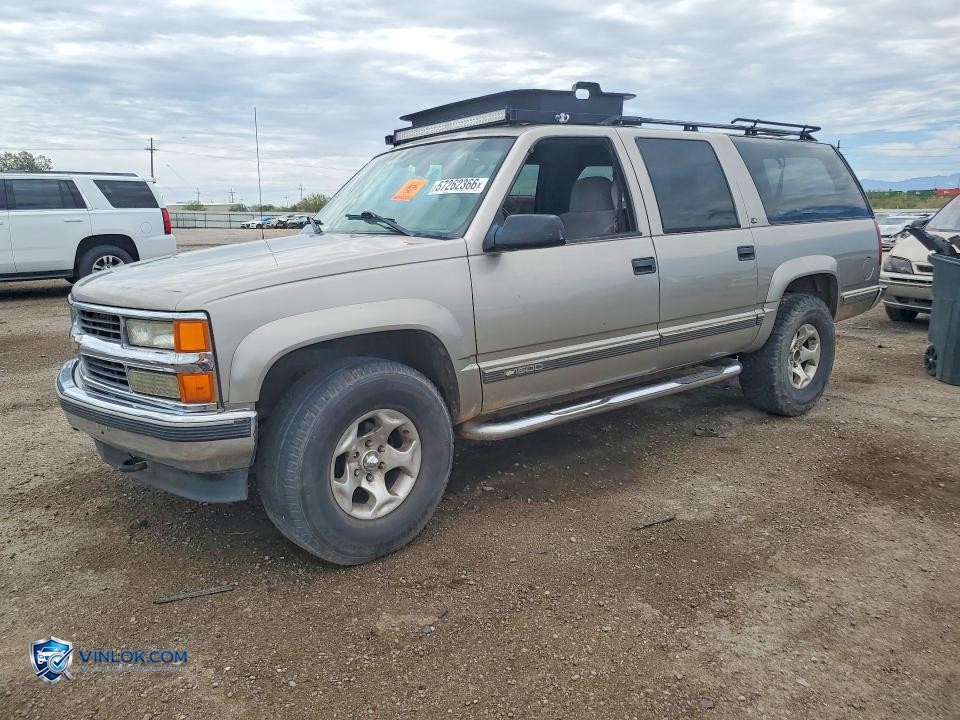 1999 CHEVROLET SUBURBAN K1500 – Lot 57262366 auction photo