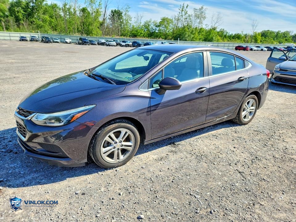 2017 CHEVROLET CRUZE LT – Lot 57295536 auction photo