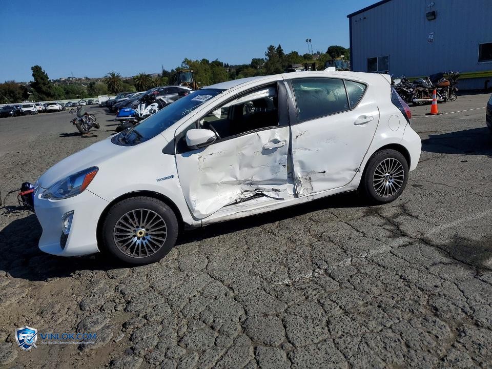 2016 TOYOTA PRIUS C ONE – Lot 57333266 auction photo