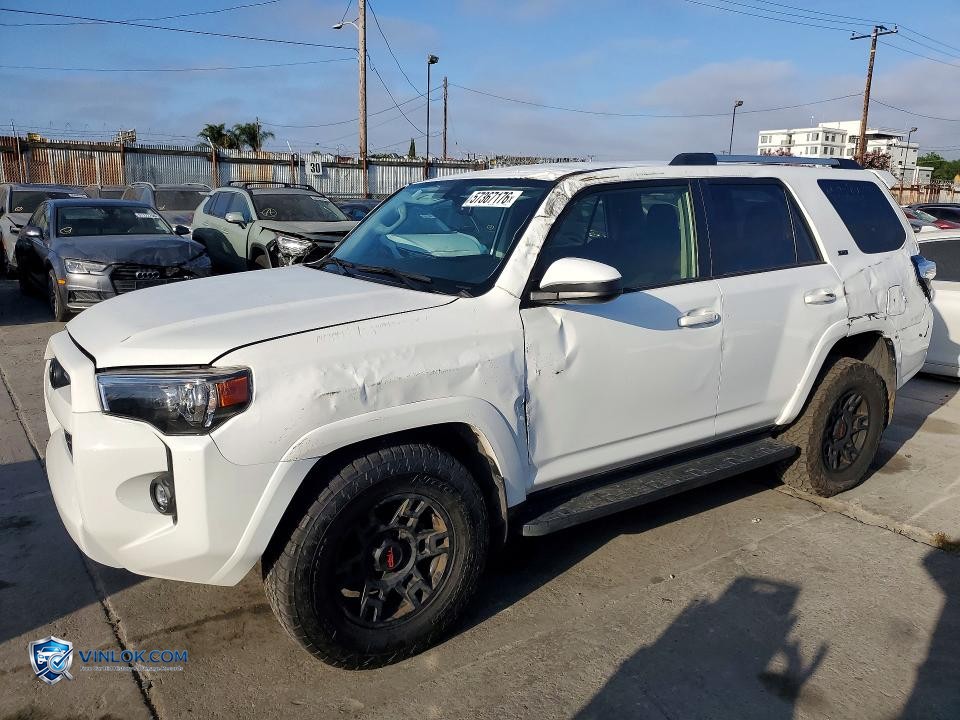 2023 TOYOTA 4RUNNER SR5 – Lot 57367176 auction photo