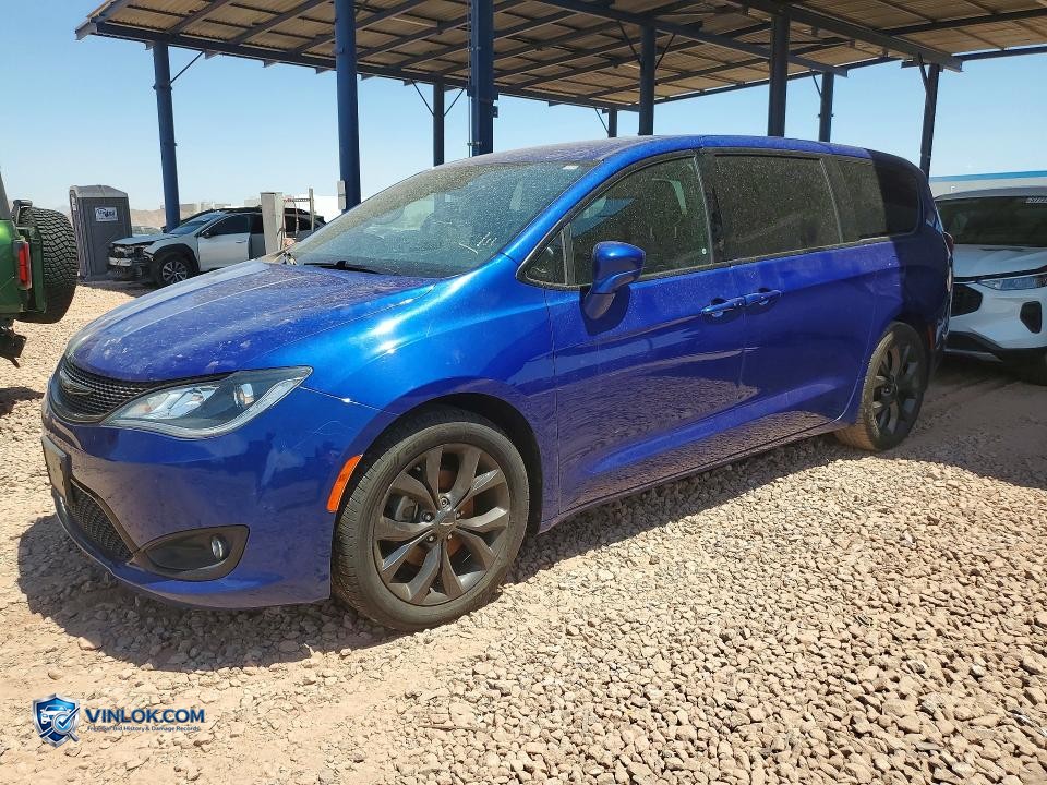 2018 CHRYSLER PACIFICA TOURING PLUS – Lot 57435146 auction photo