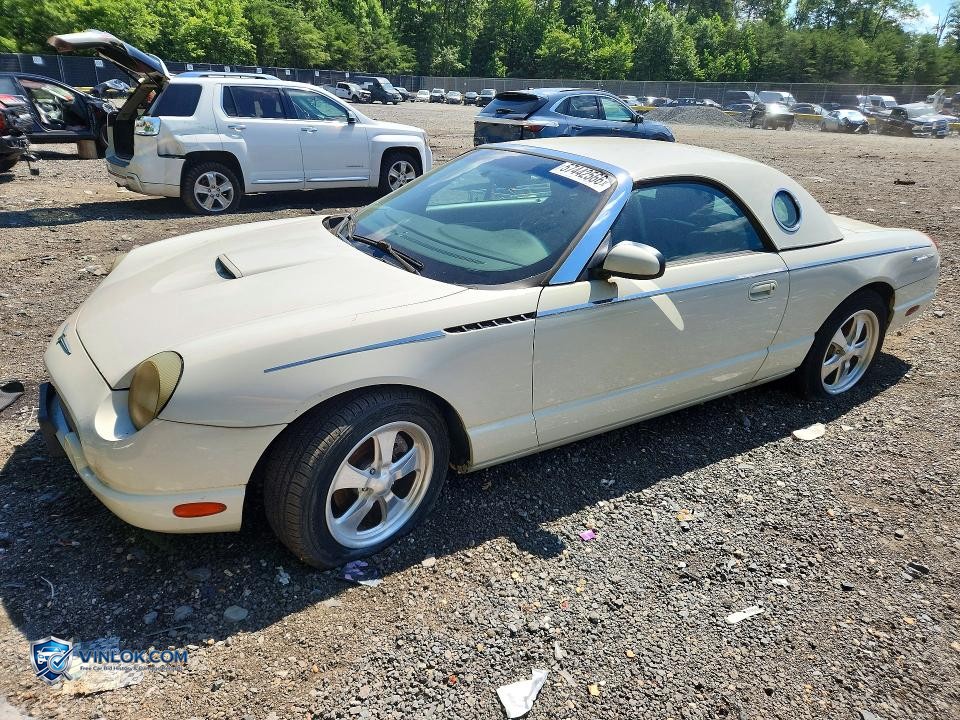 2002 FORD THUNDERBIRD – Lot 57442566 auction photo
