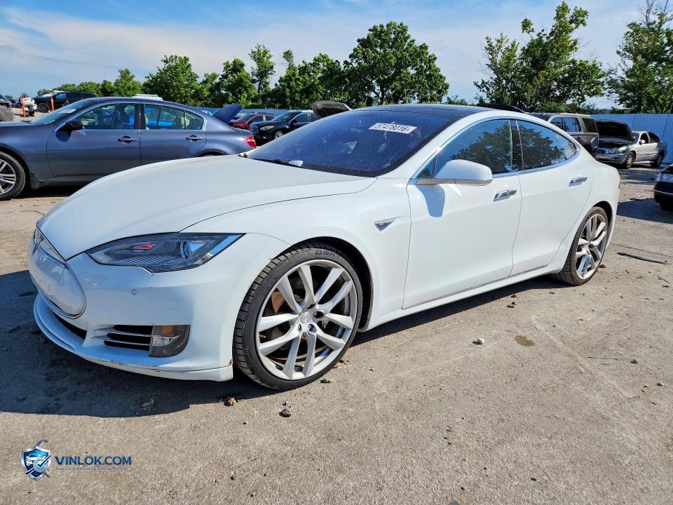 2014 TESLA MODEL S – Lot 57478016 auction photo