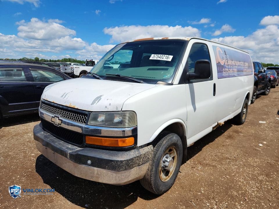 2004 CHEVROLET EXPRESS G3500 – Lot 57540216 auction photo