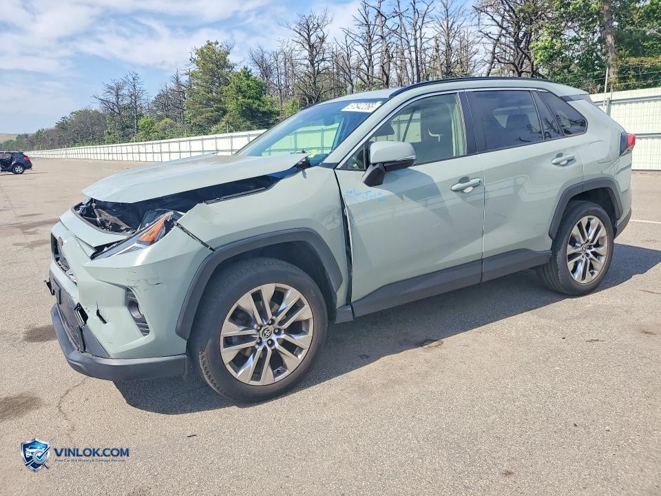 2021 TOYOTA RAV4 XLE PREMIUM – Lot 57542266 auction photo