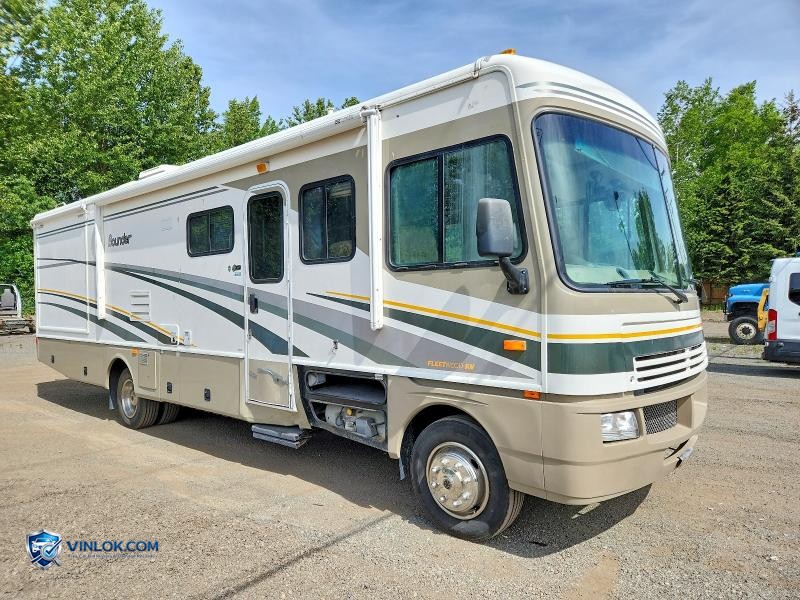 2004 WORKHORSE MOTORHOME CHASSIS – Lot 57595536 auction photo