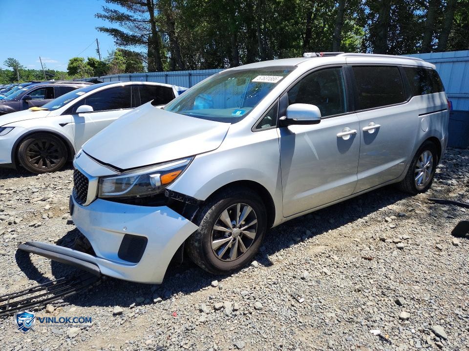 2017 KIA SEDONA LX – Lot 57631866 auction photo