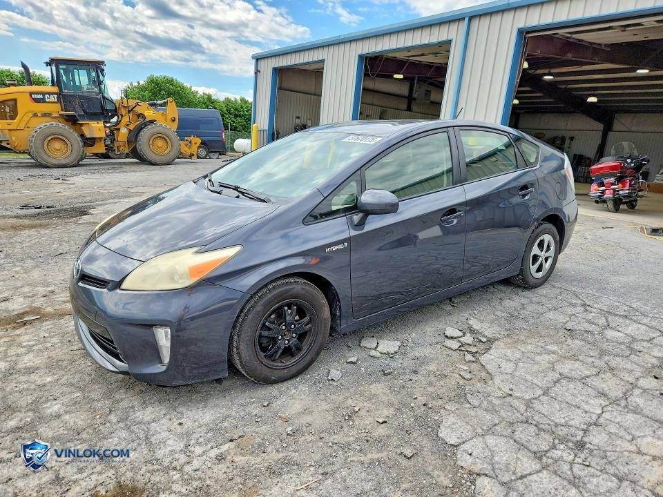 2013 TOYOTA PRIUS TWO – Lot 57670176 auction photo