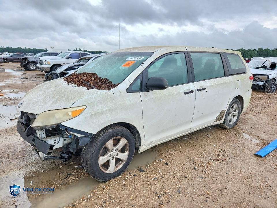 2013 TOYOTA SIENNA L 7-PASSENGER – Lot 57711586 auction photo