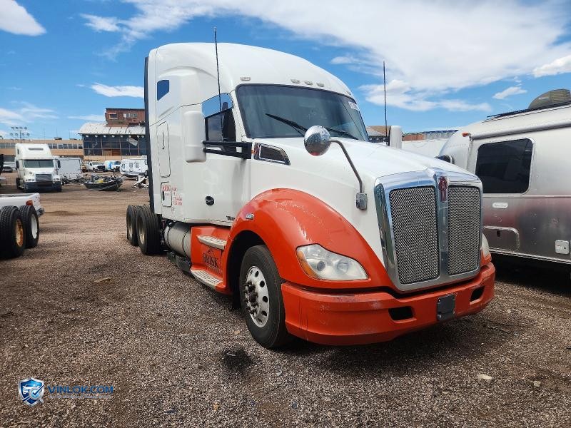 2016 KENWORTH T680 SEMI TRUCK – Lot 57720096 auction photo