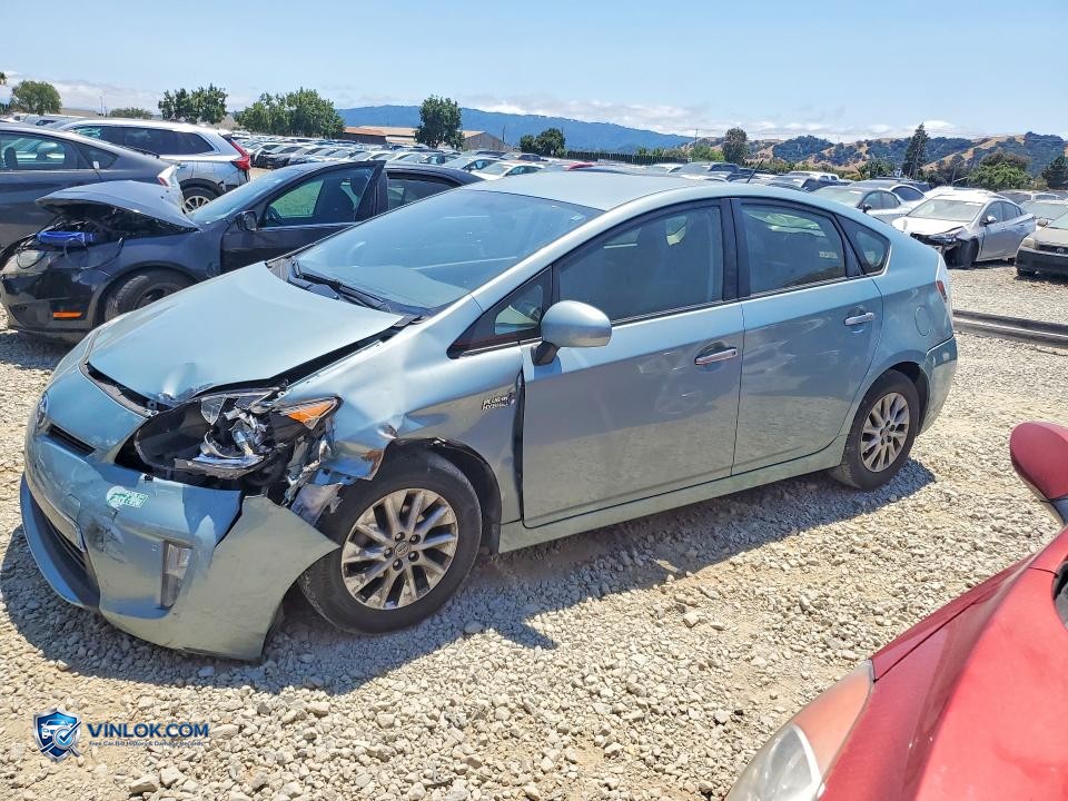 2013 TOYOTA PRIUS PLUG-IN HYBRID BASE – Lot 57741946 auction photo